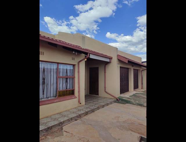 3 BEDROOM HOUSE FOR SALE IN LAWLEY